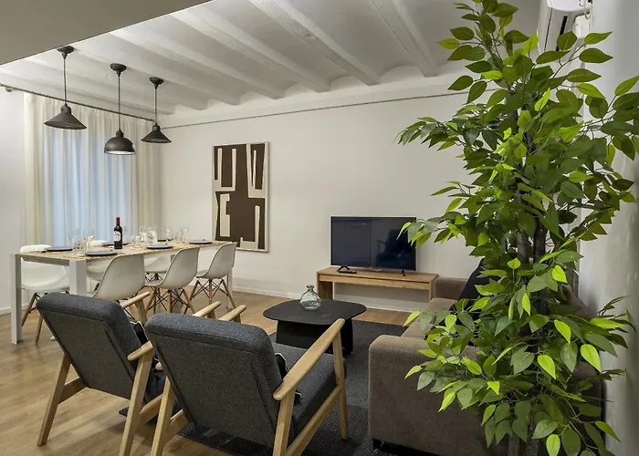 Habitat Parlament Balconies